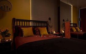 W&K Apartments - Desire Suite - Faktura Vat, Parking